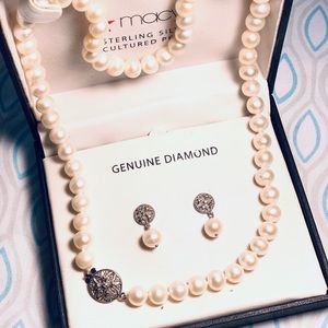 Sterling Silver Pearl Necklace/Earring Set!